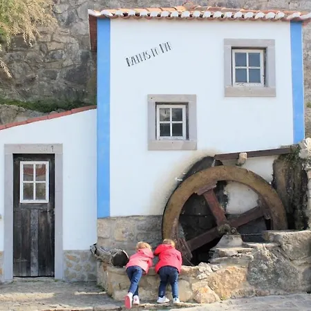 Azenhas Do Mar House