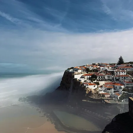 Azenhas Do Mar House