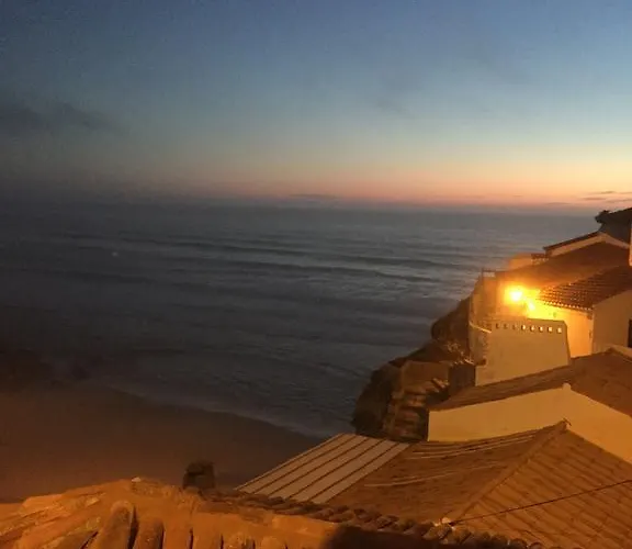 Azenhas Do Mar House